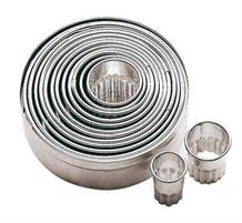 SET 11 TAGLIAPASTA INOX TONDI FESTONATI H.3CM
