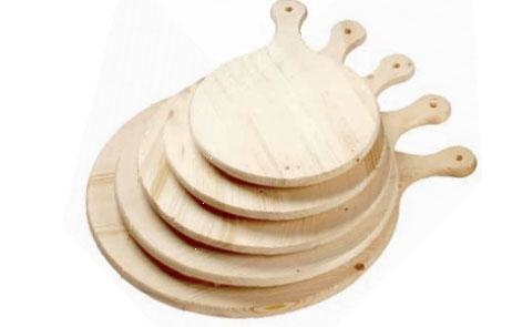TAGLIERE POLENTA LEGNO 40CM CON MANICO 39-1