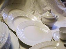 SERVIZIO TAVOLA 40PZ VECCHIO GINORI PORCELLANA